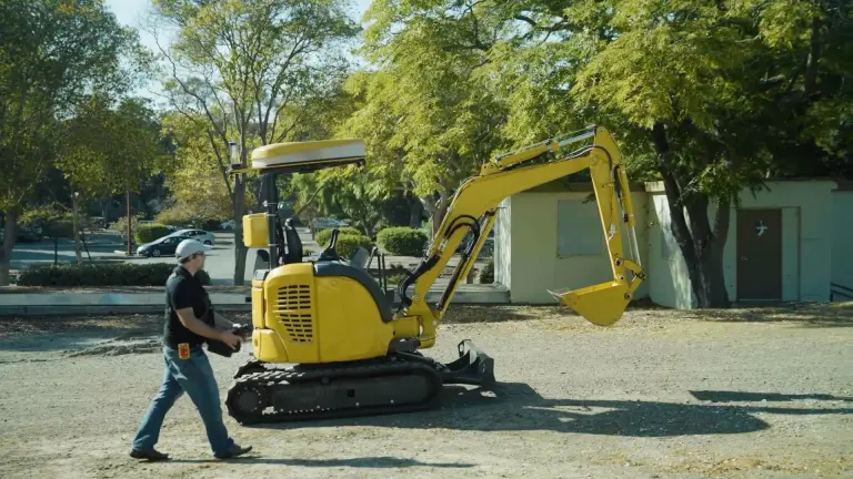 remote-control-automatic-excavator.jpg